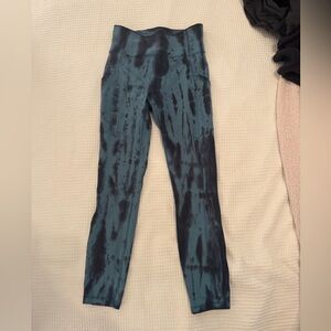 Lululemon Athletica Blue and Black Patterned Leggings